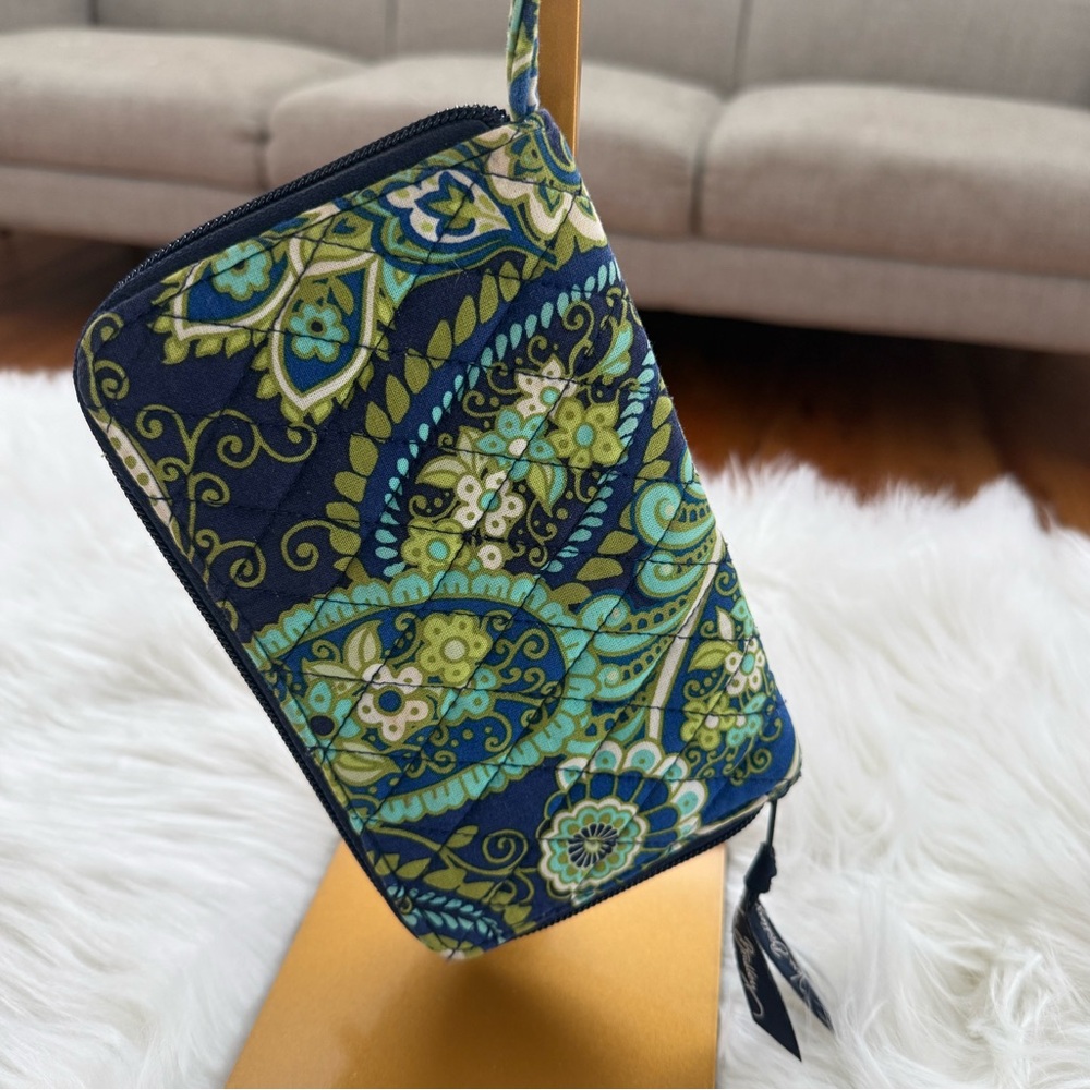 Vera Bradley Navy and Lime Paisley Wristlet